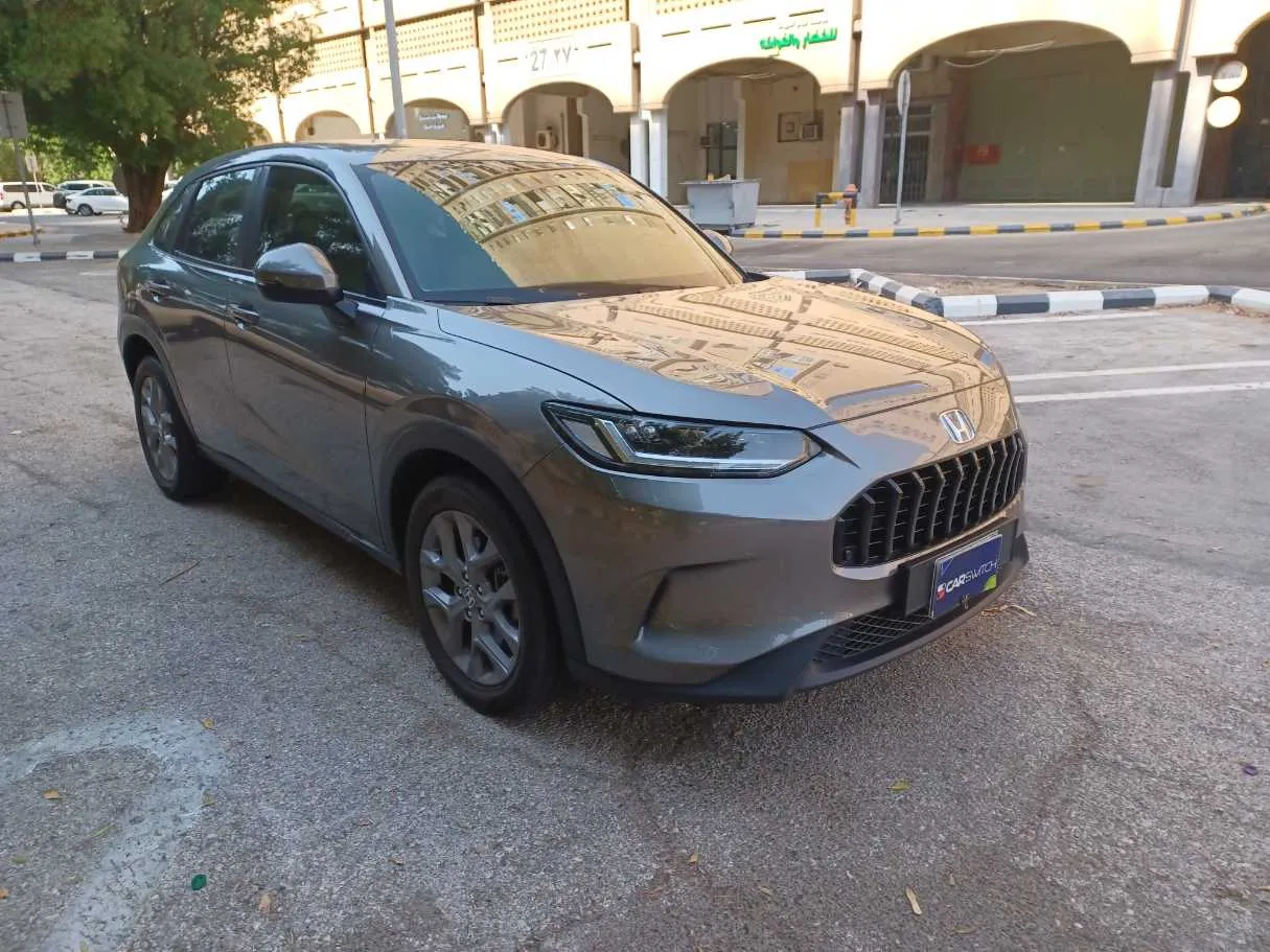 Car image 3