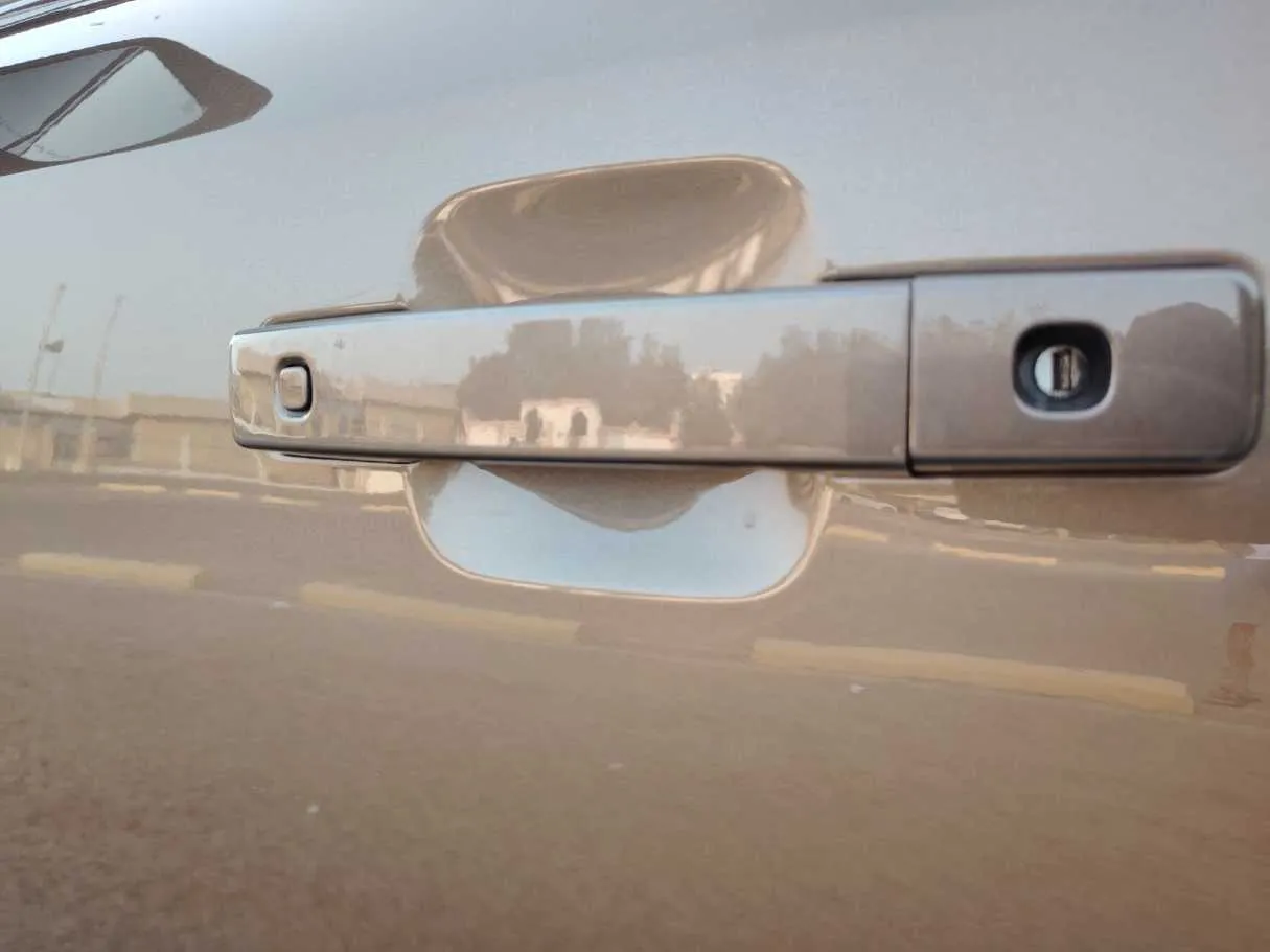 Car image 29