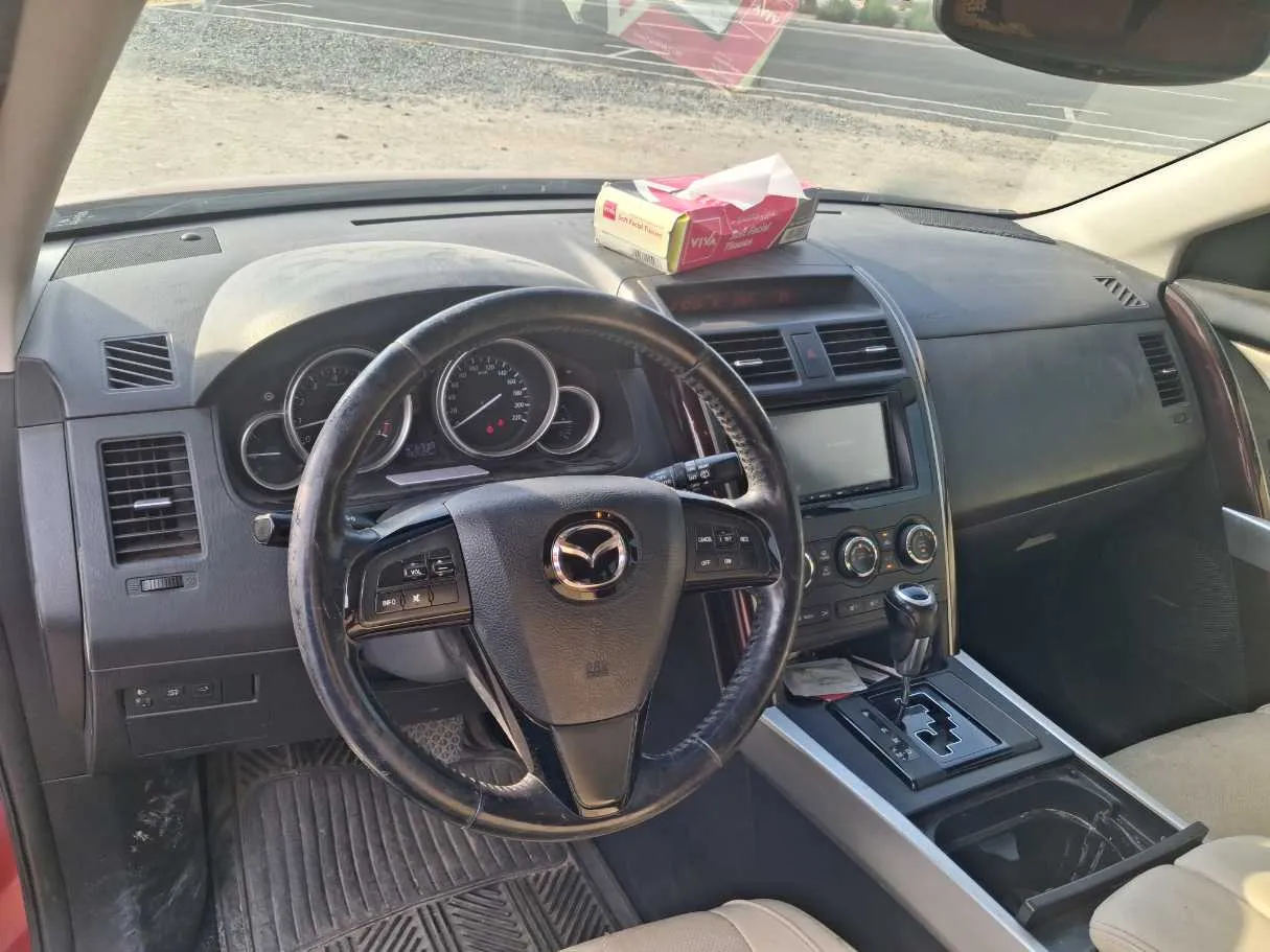 Car image 11