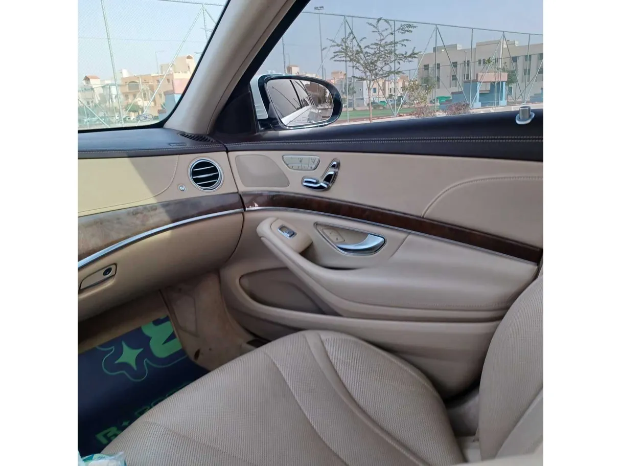 Car image 34