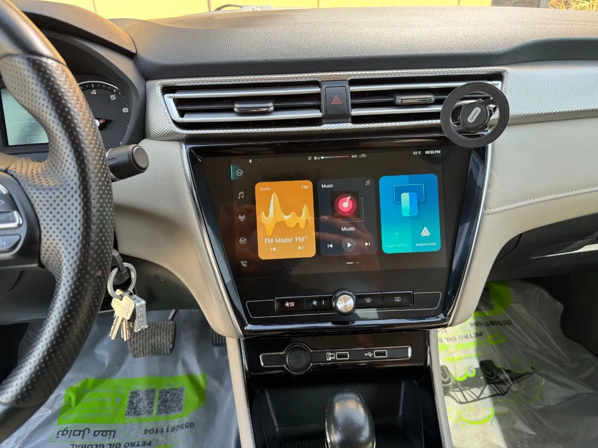 Car image 18