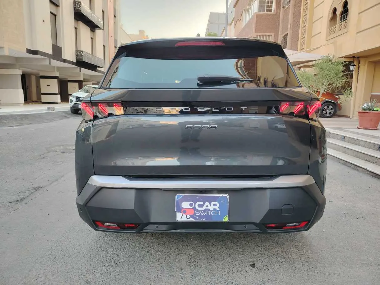 Car image 6