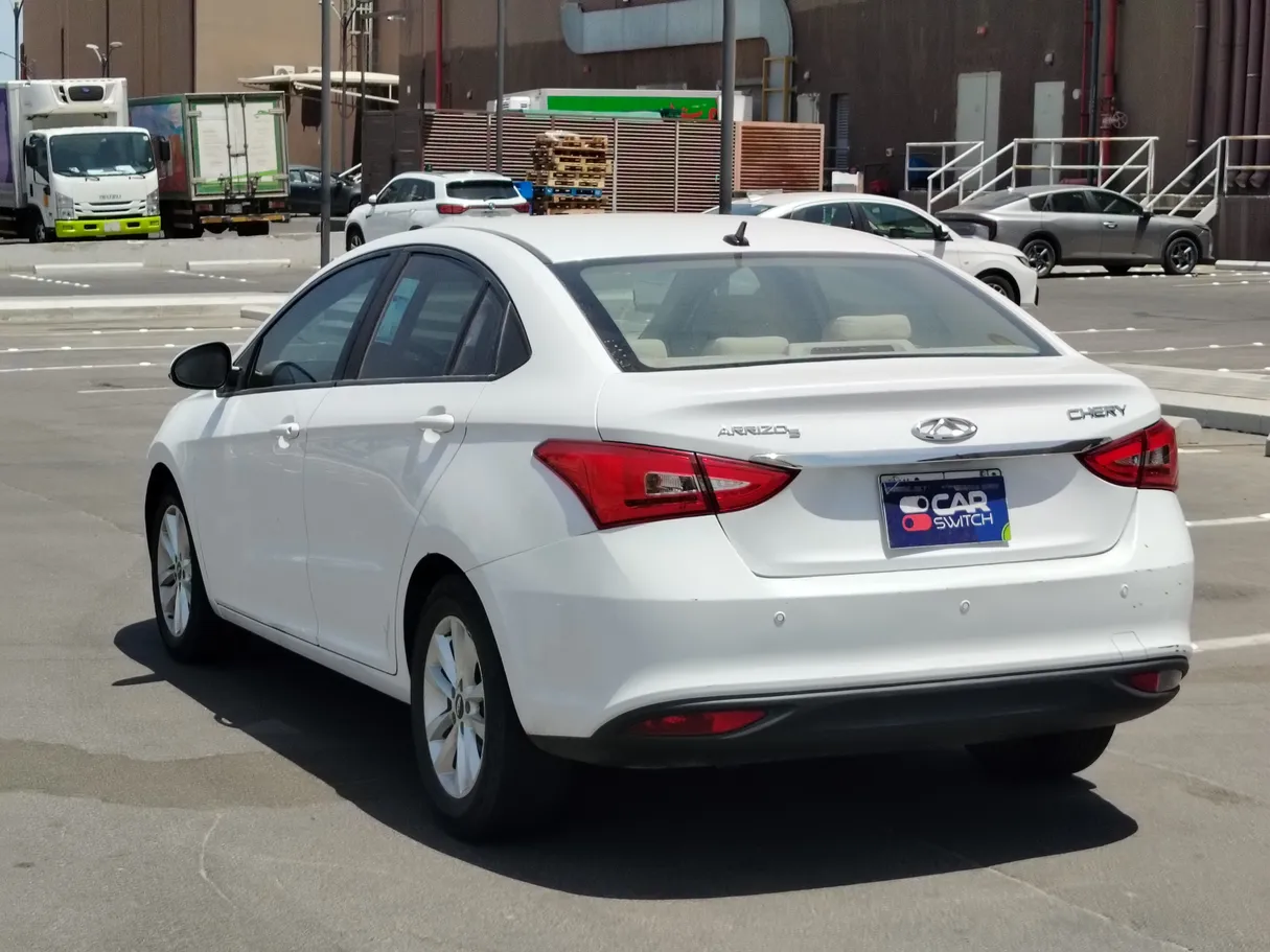 Car image 7