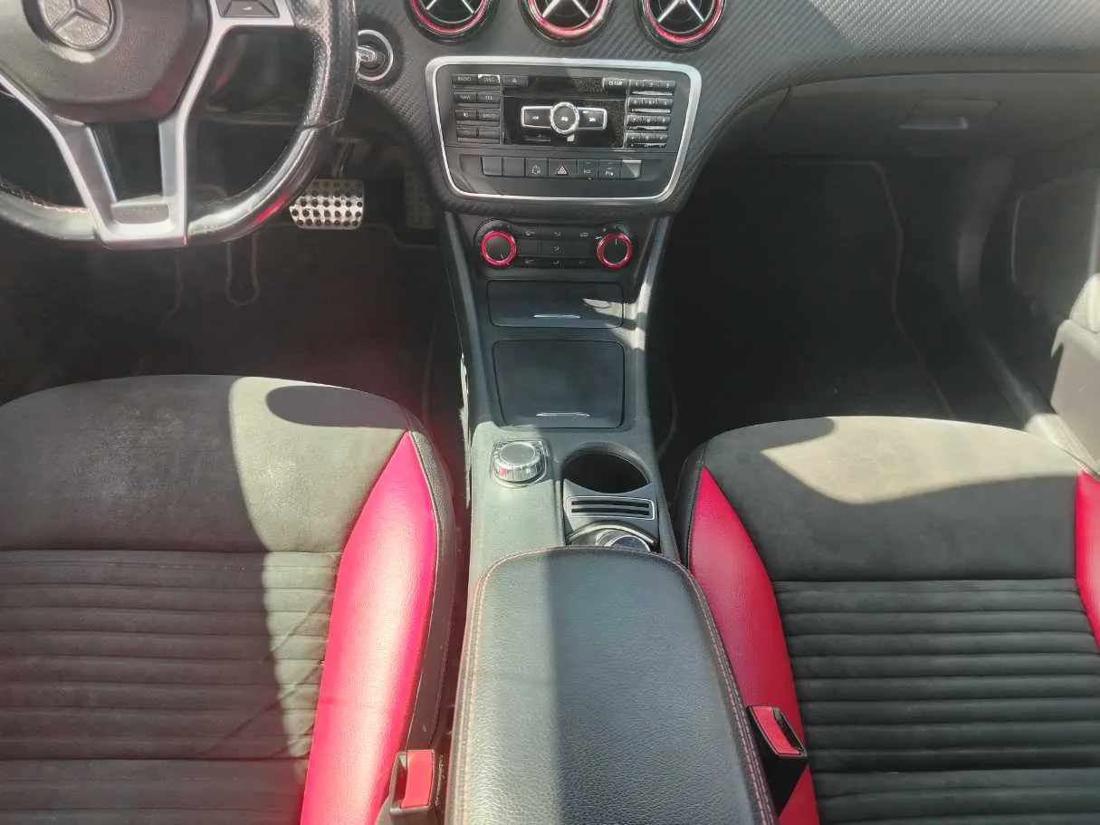 Car image 23