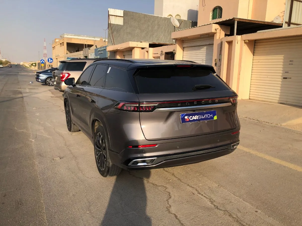 Car image 7