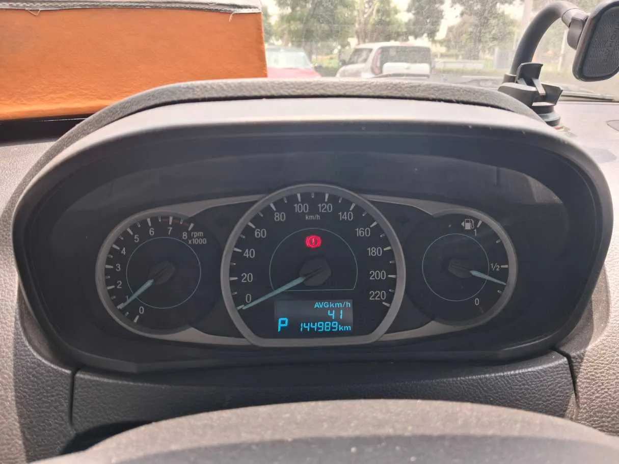 Car image 16