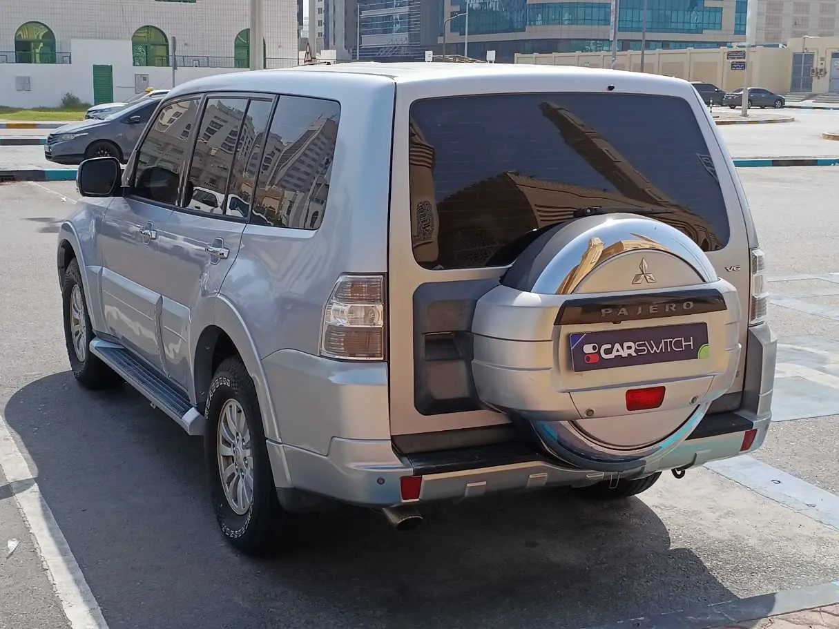Car image 7