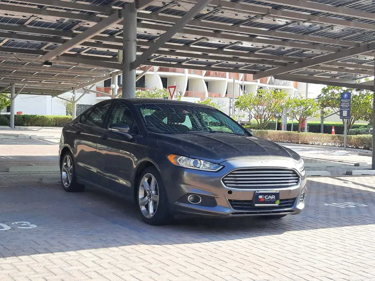 Car image 4