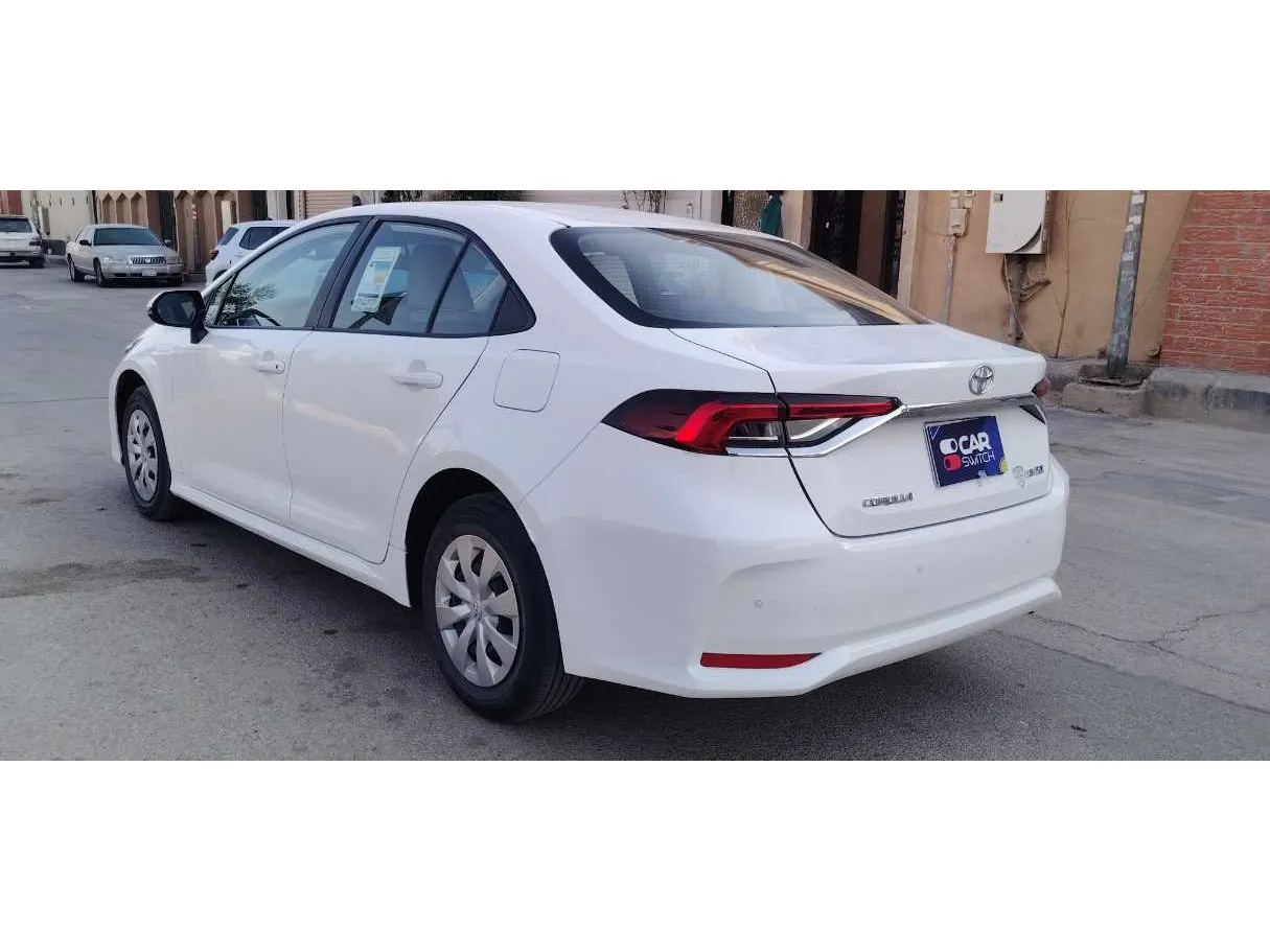 Car image 7