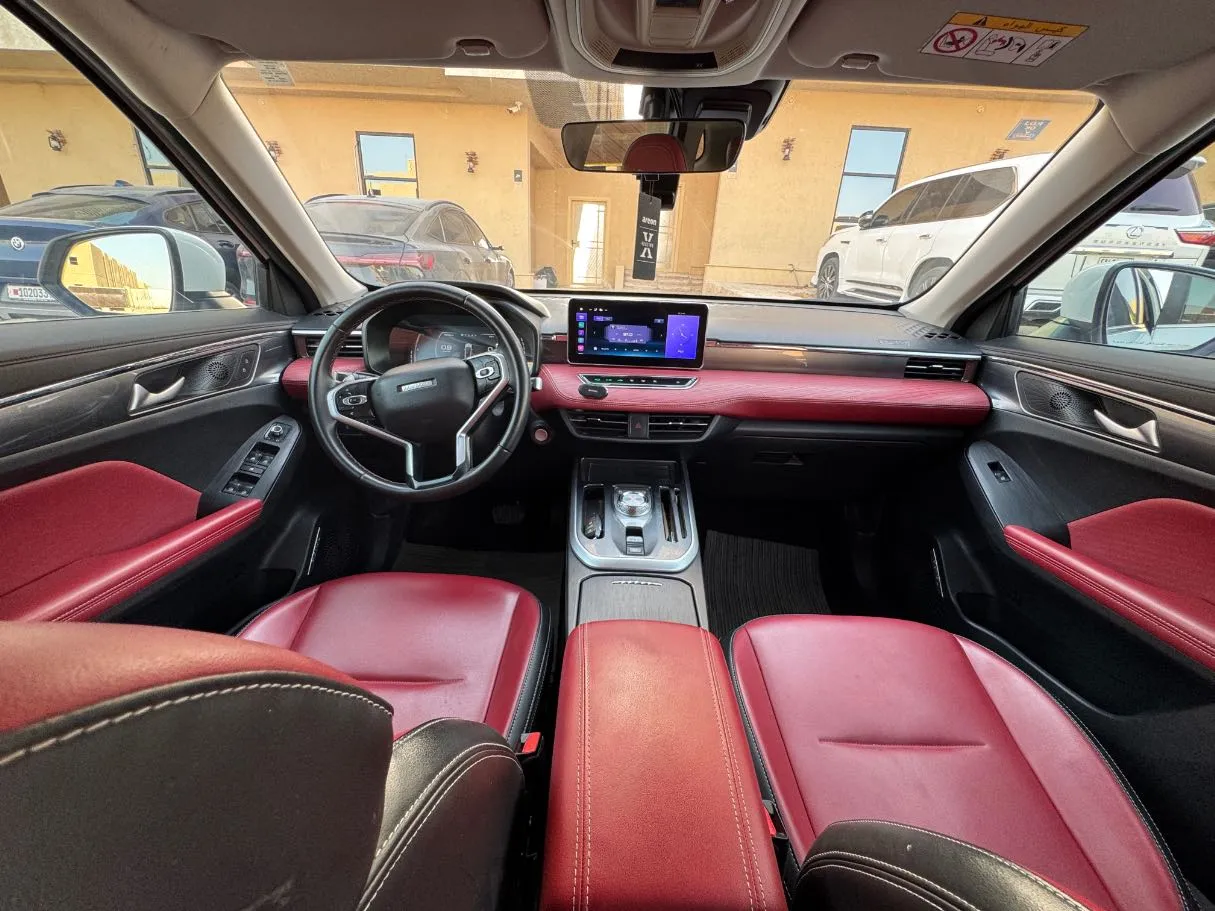 Car image 15