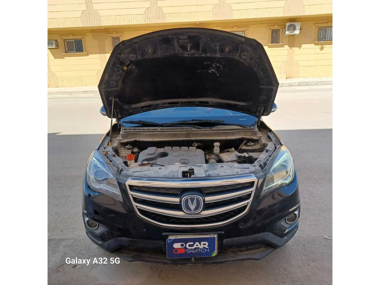 Car image 30