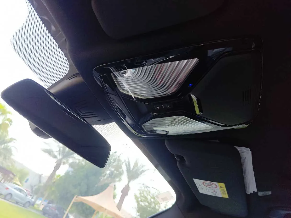 Car image 35