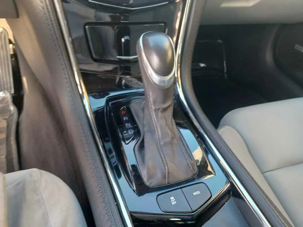 Car image 17