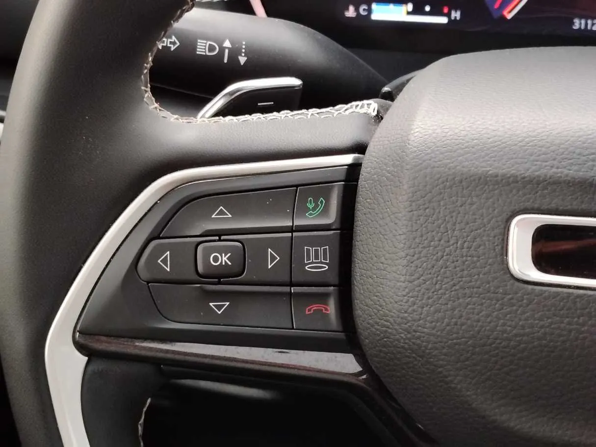 Car image 33