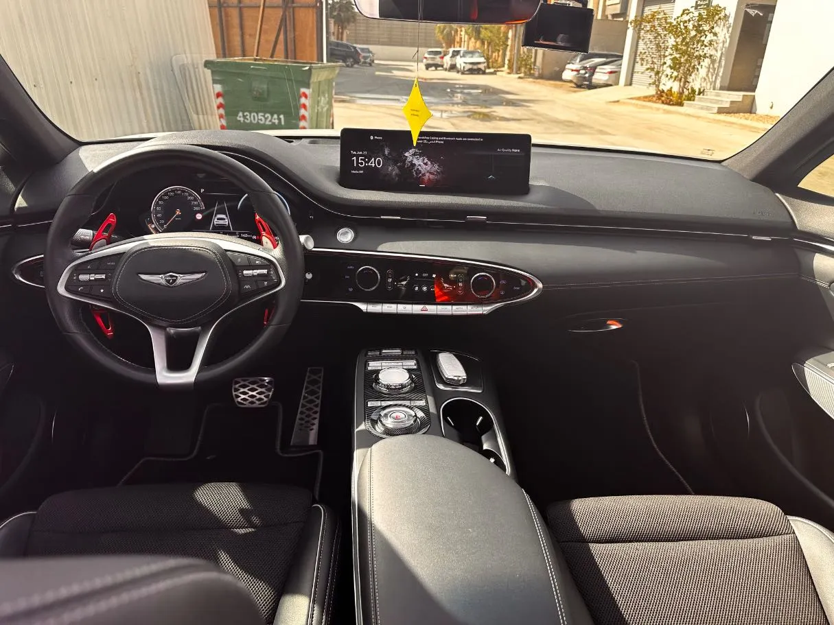 Car image 17