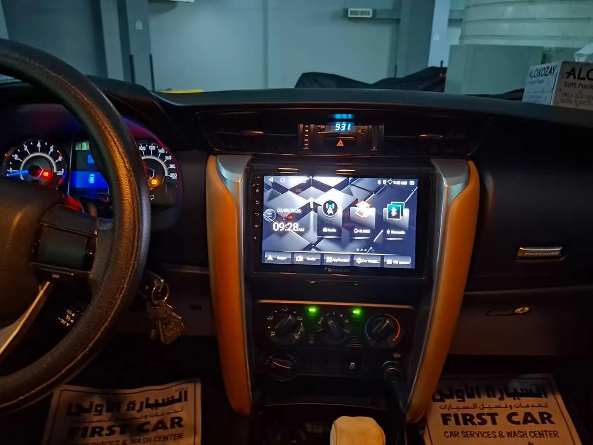 Car image 18