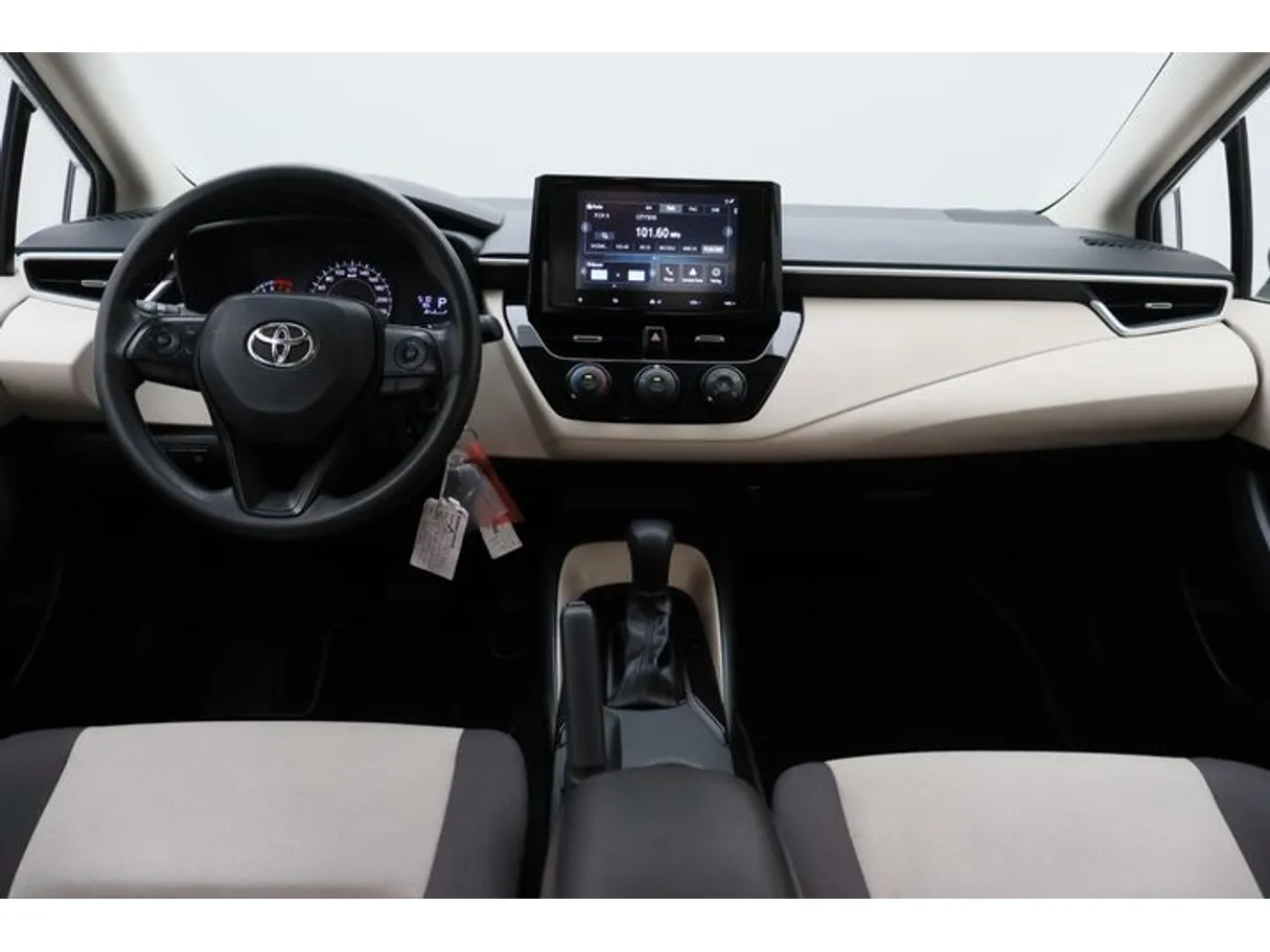 Car image 14