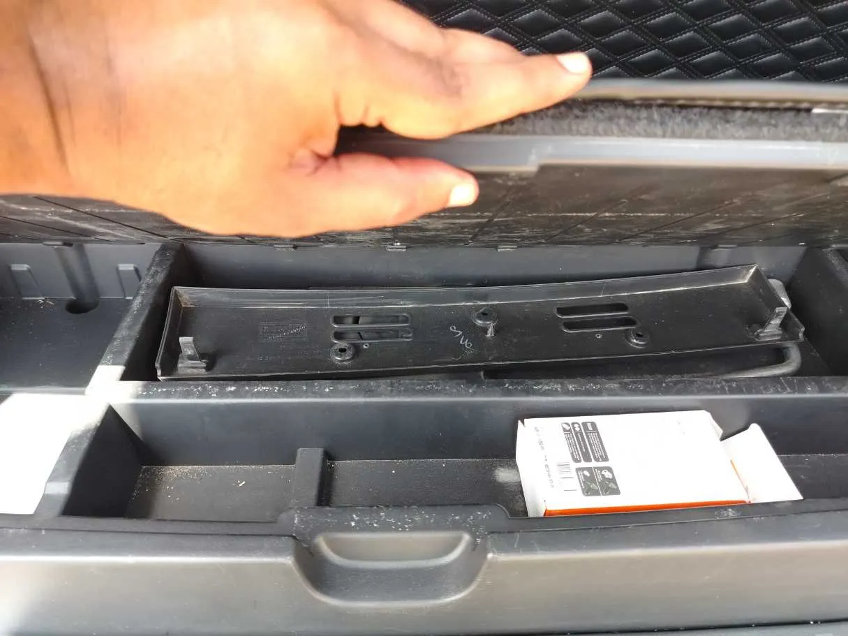 Car image 36