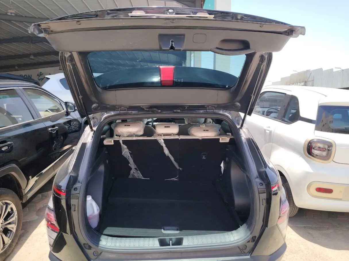 Car image 29