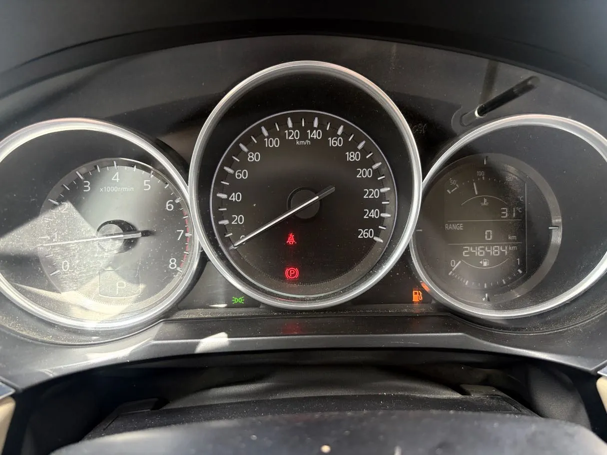 Car image 23