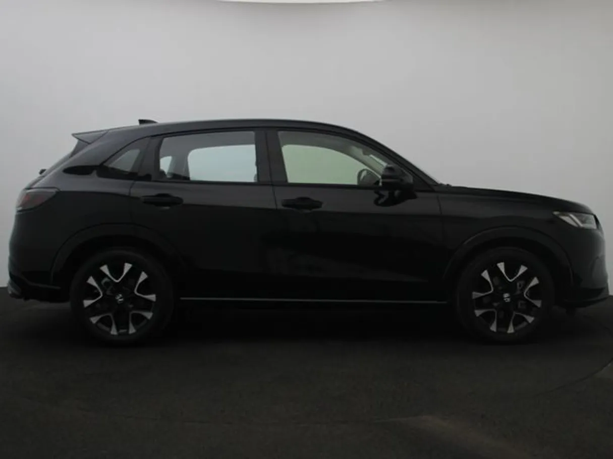 Car image 13