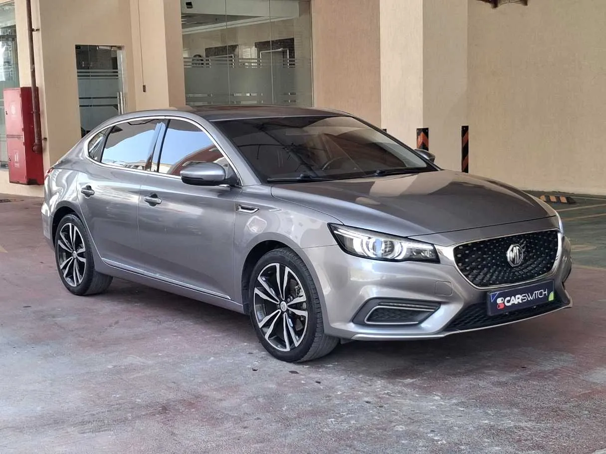 Car image 3