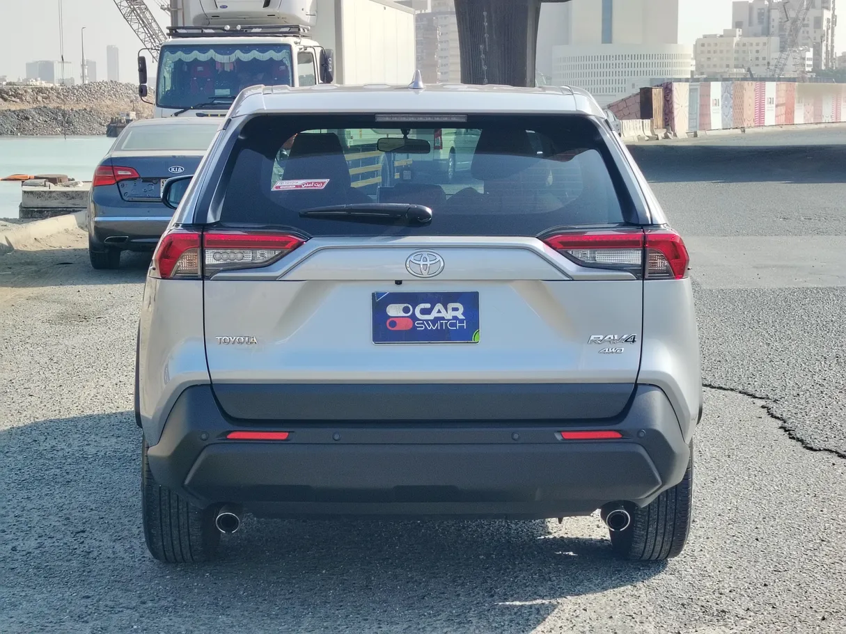 Car image 6
