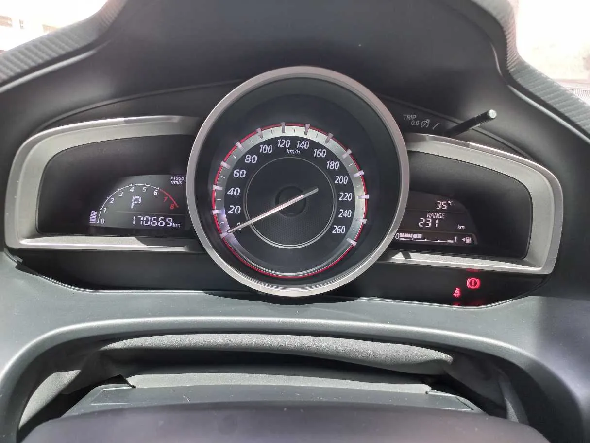 Car image 26