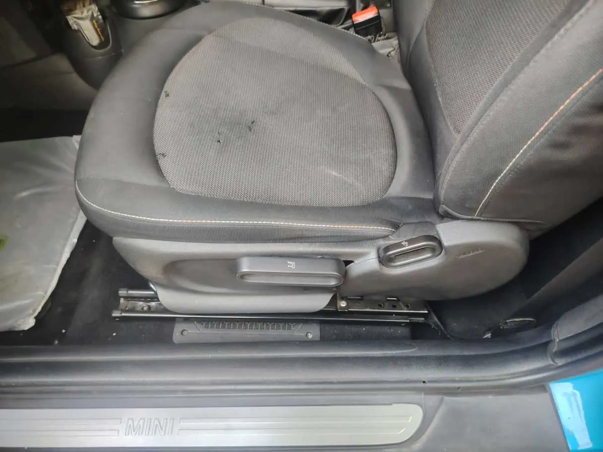Car image 39