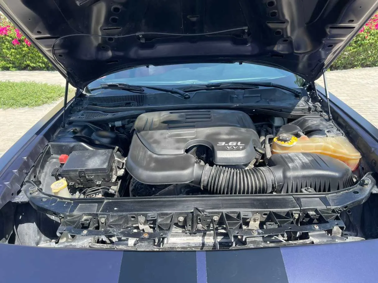 Car image 25