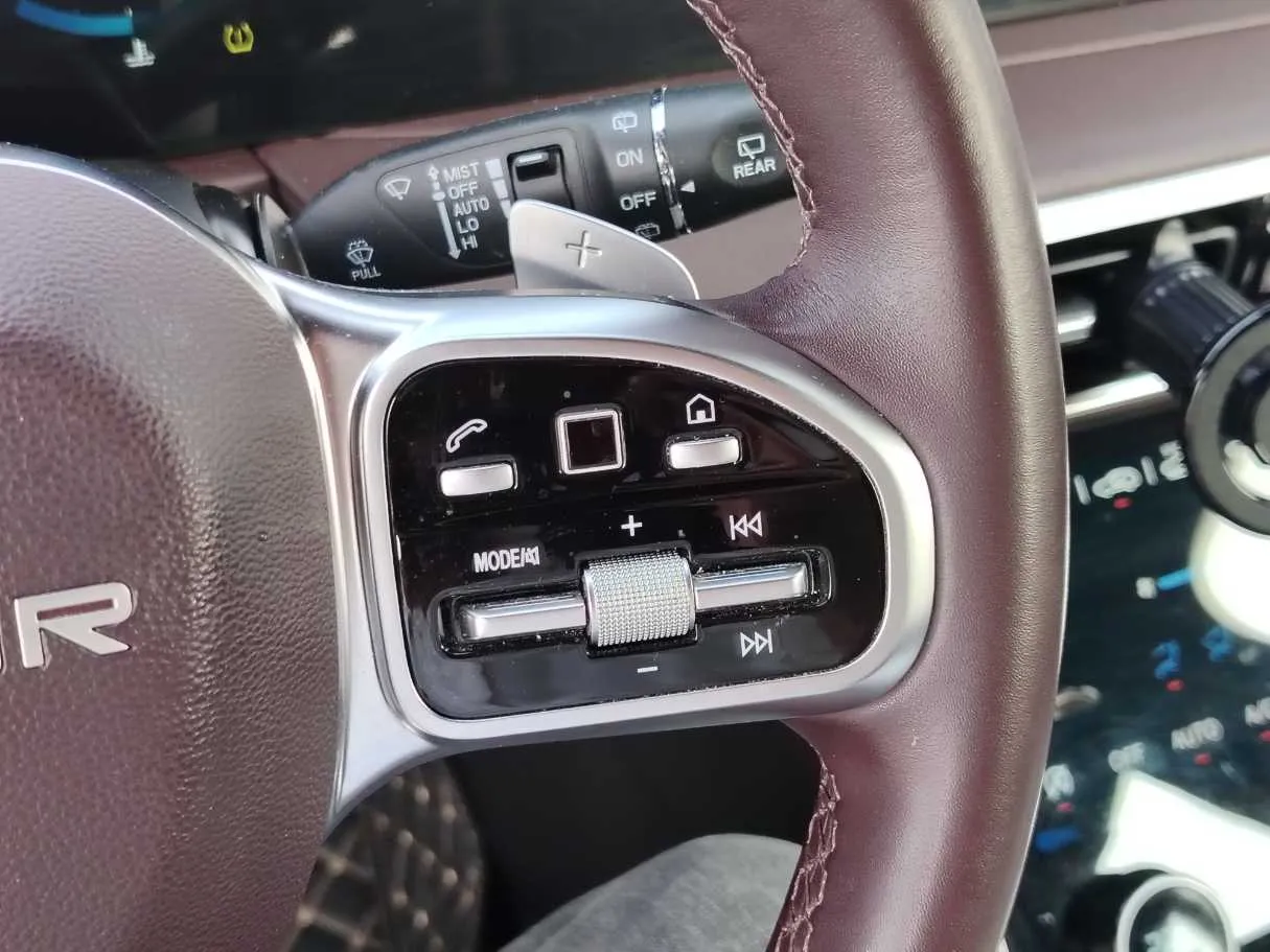 Car image 38