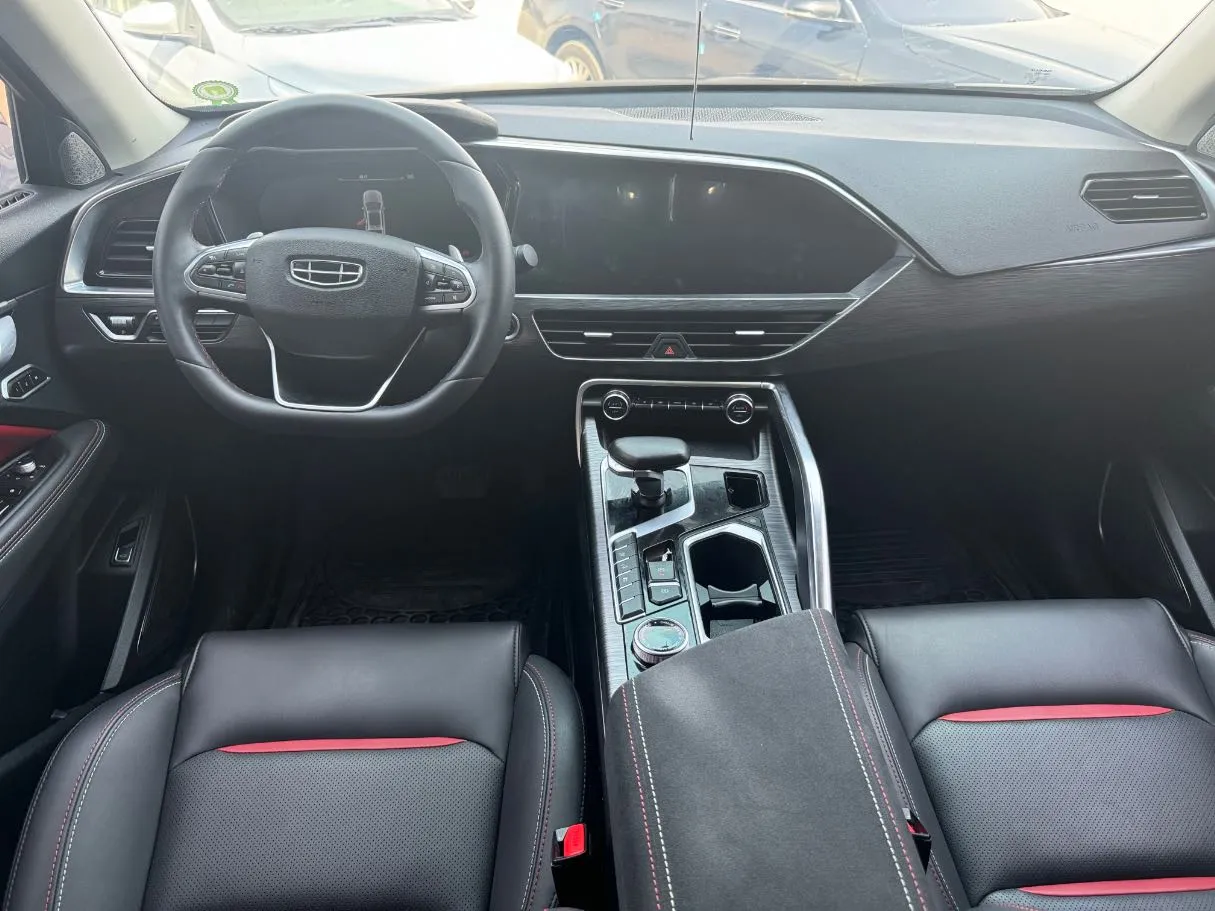 Car image 9
