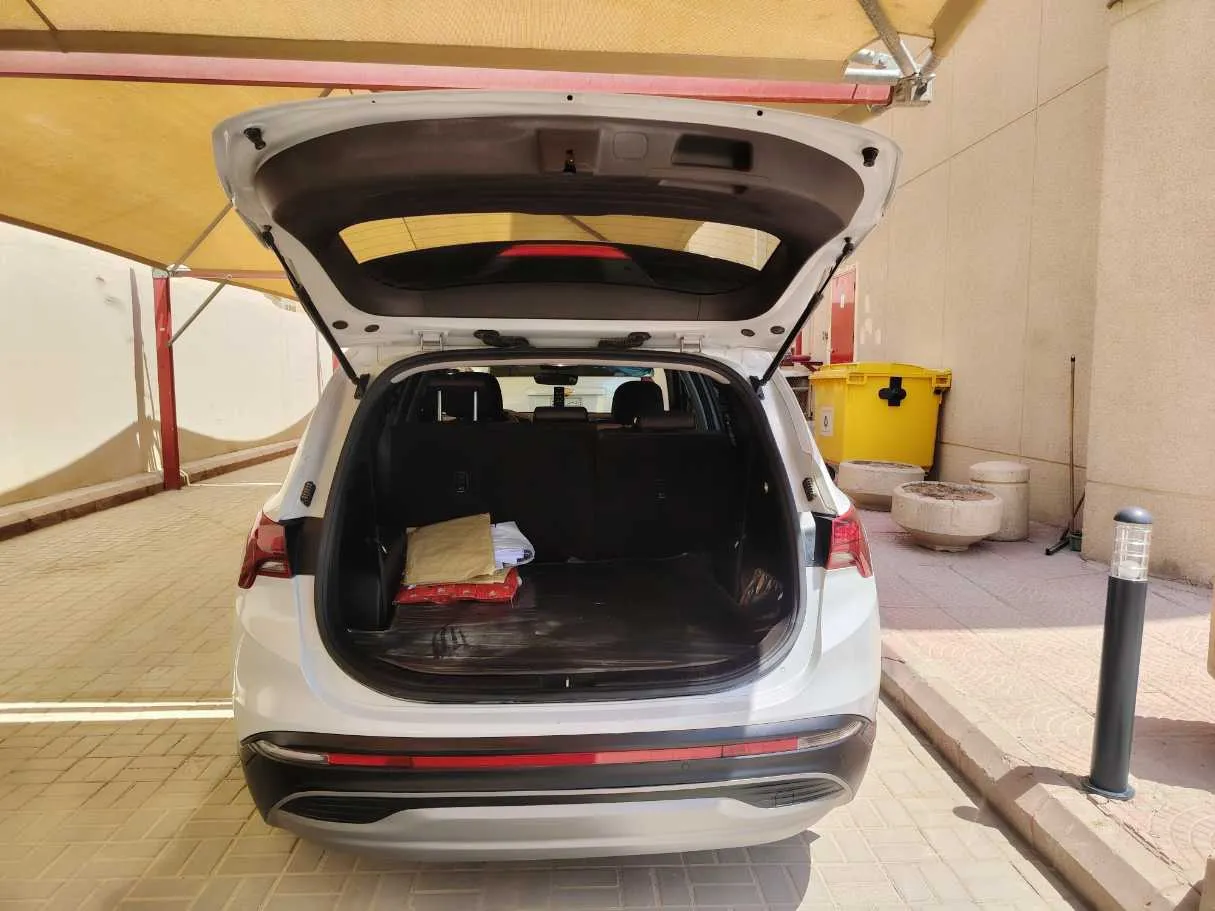 Car image 23