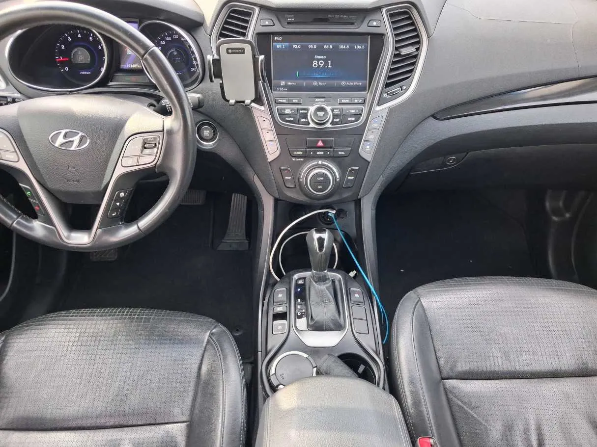 Car image 16