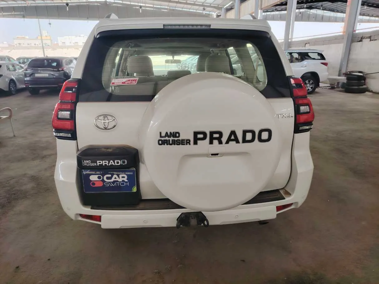 Car image 6