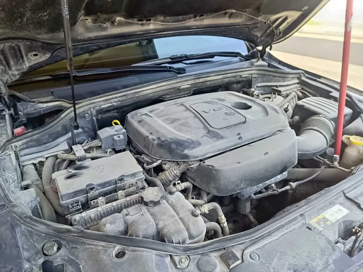 Car image 34