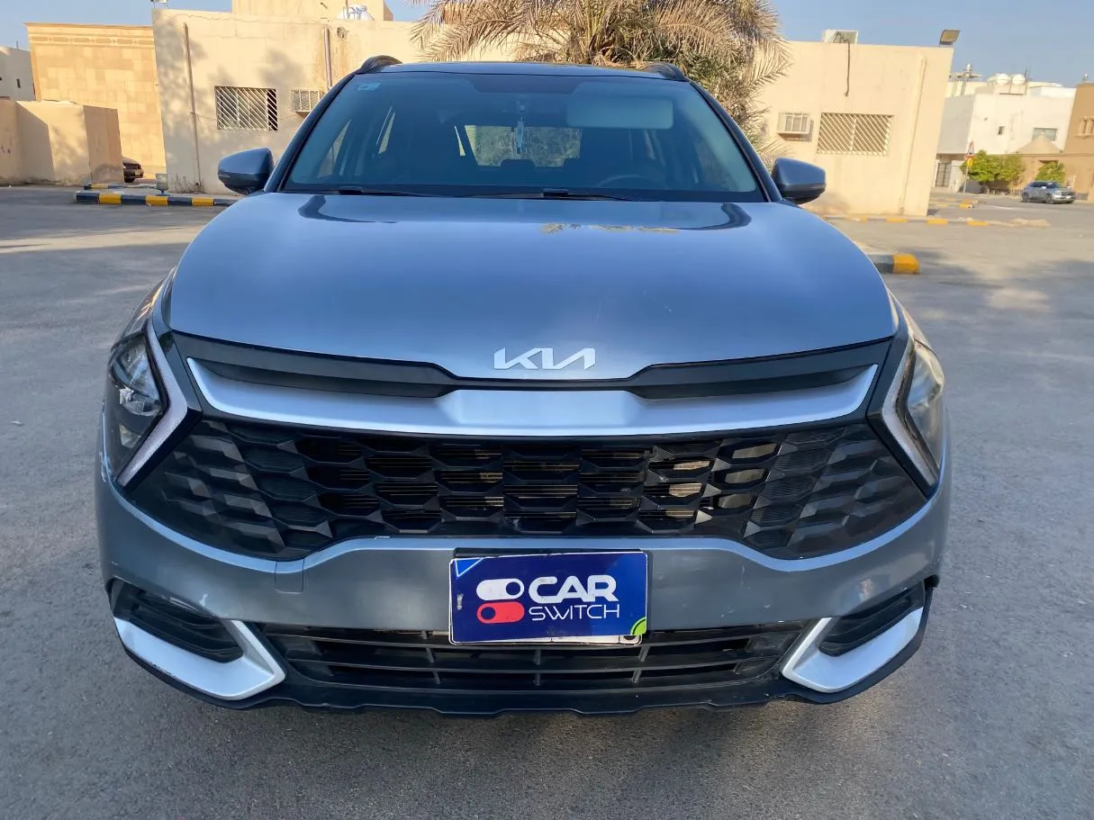 Car image 2