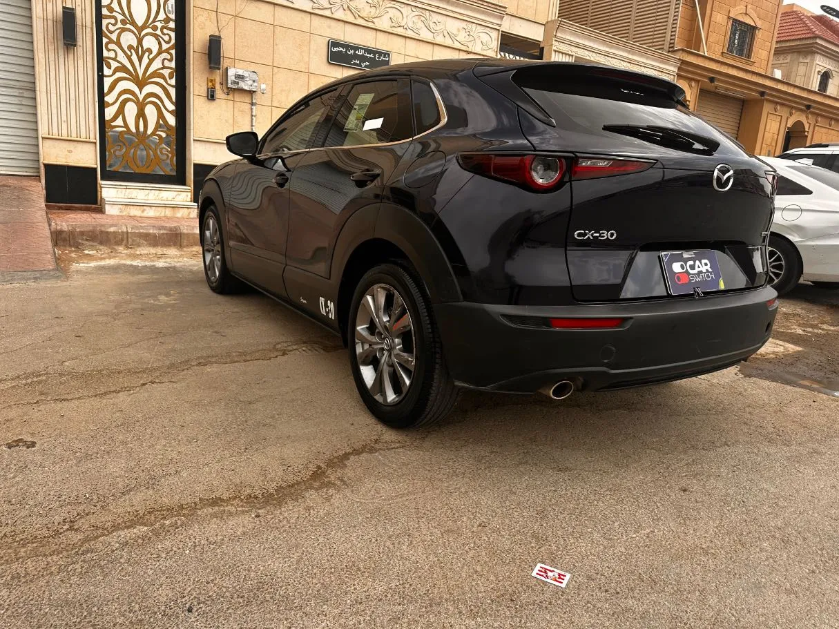 Car image 7