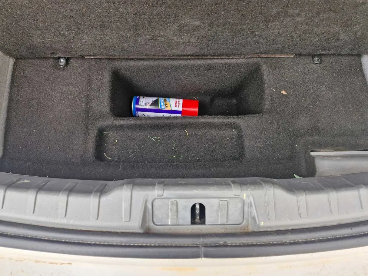 Car image 23