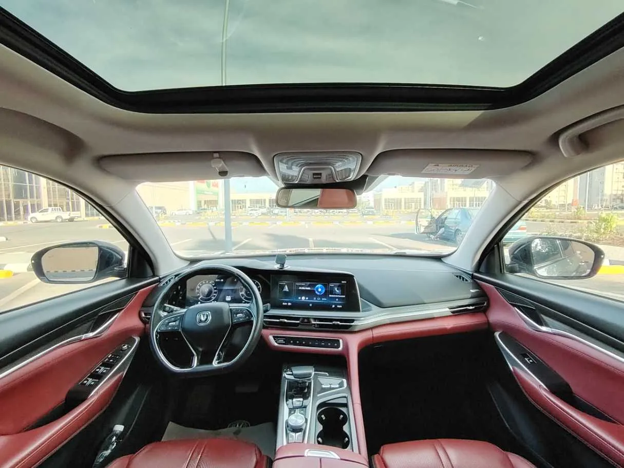 Car image 16