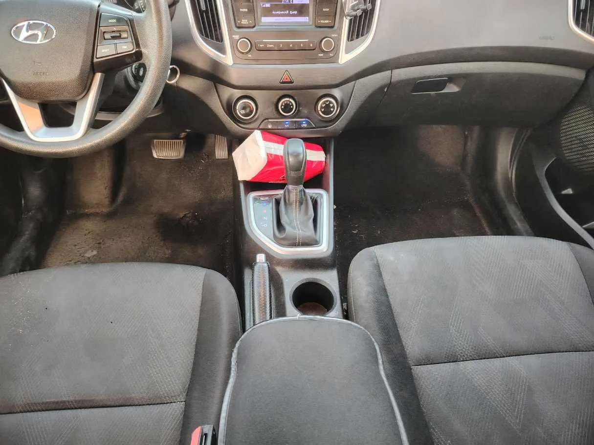 Car image 24