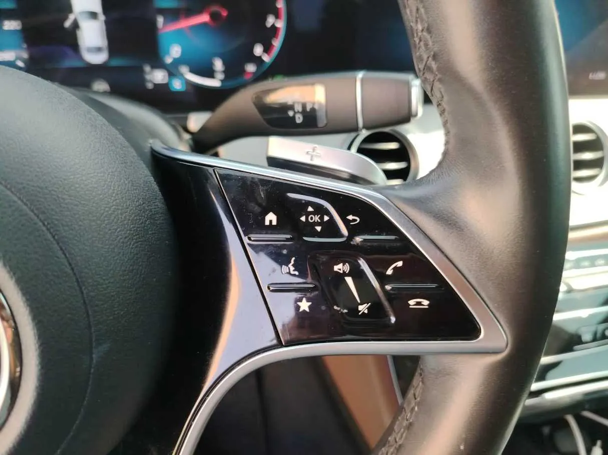 Car image 39