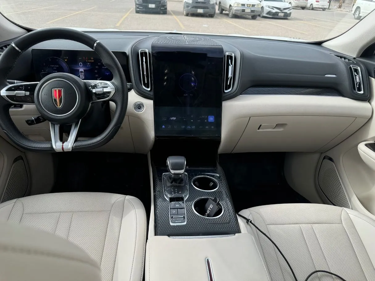 Car image 17