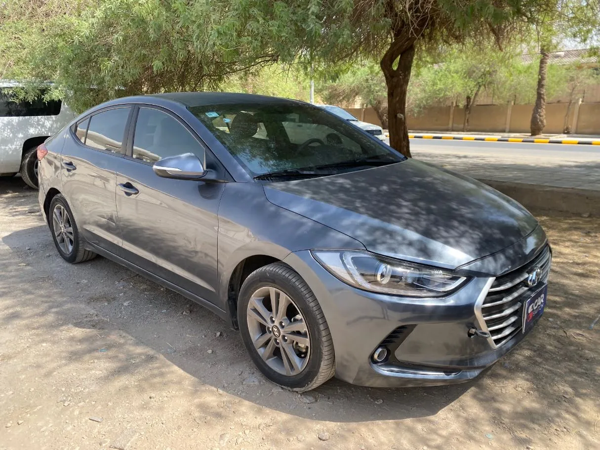 Car image 3