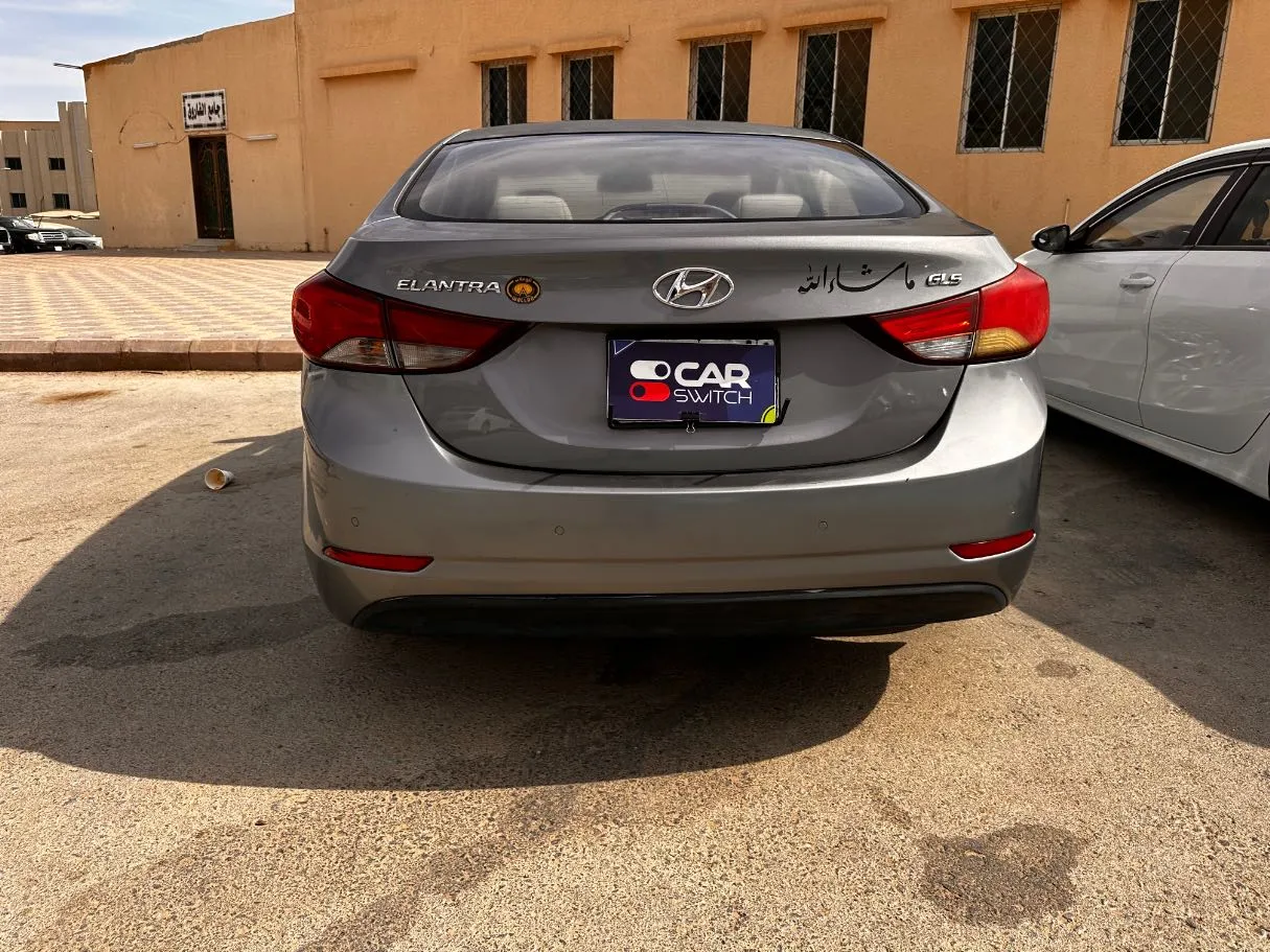 Car image 6