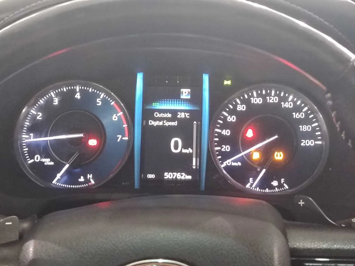 Car image 30