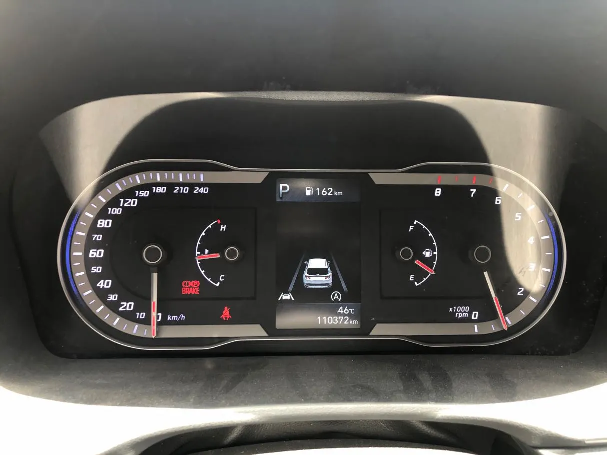Car image 16