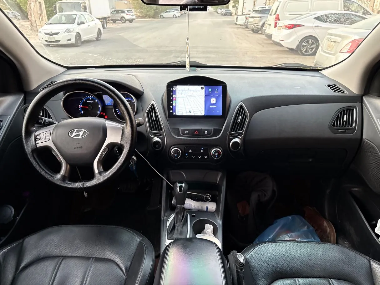 Car image 18