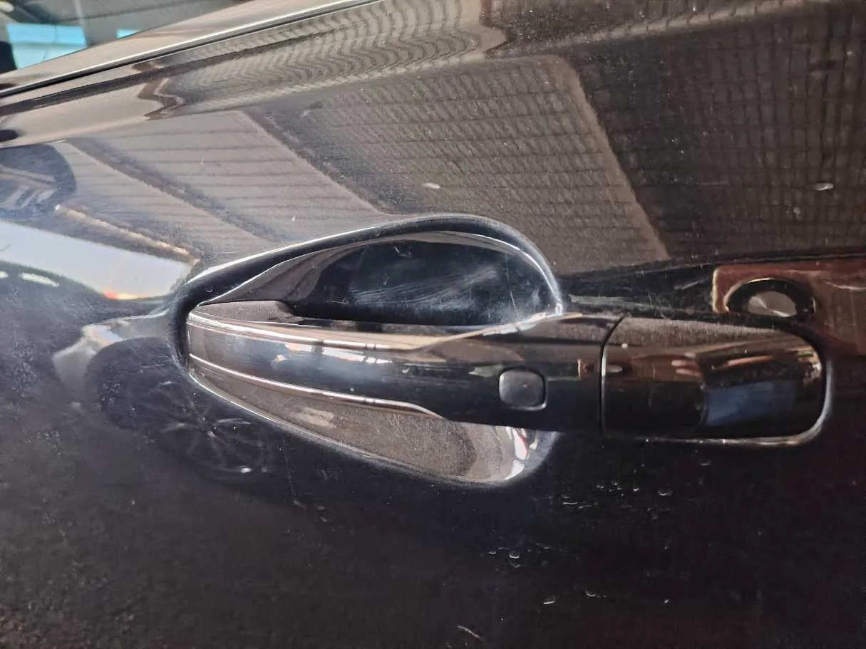 Car image 28