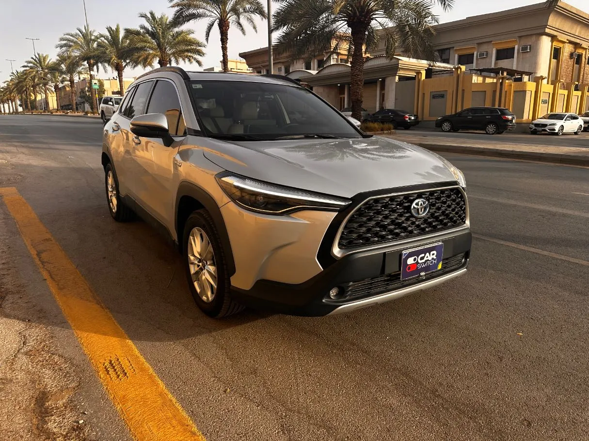 Car image 3